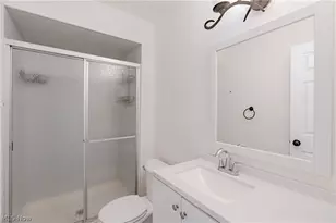 5880 Deepwood Trail, Solon, OH 44139 - Photo 24