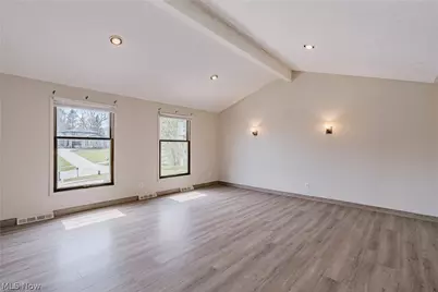 5880 Deepwood Trail, Solon, OH 44139 - Photo 10