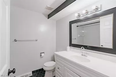 5880 Deepwood Trail, Solon, OH 44139 - Photo 32