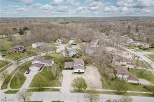 5880 Deepwood Trail, Solon, OH 44139 - Photo 4
