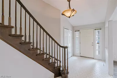 5880 Deepwood Trail, Solon, OH 44139 - Photo 6