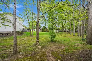 1344 Fox Run Ct, Youngstown, OH 44512 - Photo 34