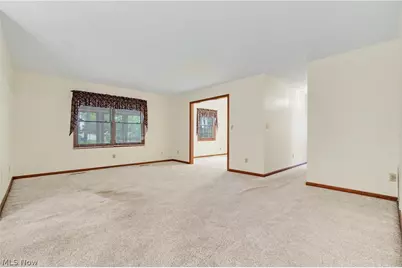 1344 Fox Run Court, Youngstown, OH 44512 - Photo 10