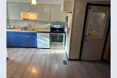 610 Orrville Street NW, Massillon, OH 44647 - Photo 8