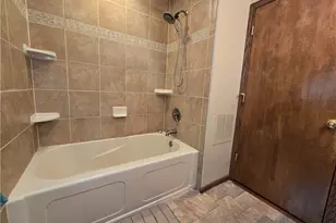 10660 Black Run Rd, Frazeysburg, OH 43822 - Photo 14