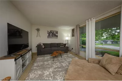 324 Lynn Circle NW, Canton, OH 44708 - Photo 4