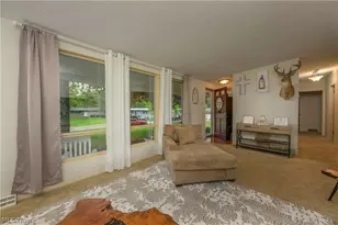 324 Lynn Cir NW, Canton, OH 44708 - Photo 6