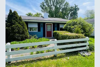 723 Trotter Lane, Berea, OH 44017 - Photo 2