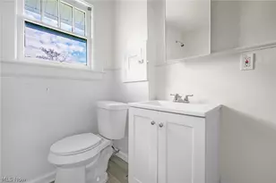 1390 Curtis St, Akron, OH 44301 - Photo 22