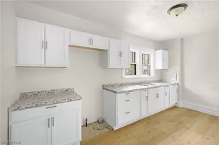 1390 Curtis St, Akron, OH 44301 - Photo 12