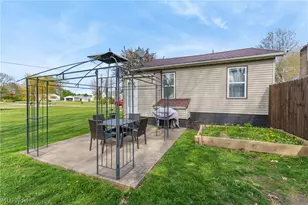 4025 Paumier Ave, Louisville, OH 44641 - Photo 28
