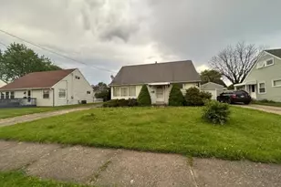 1226 Valleyview Ave SW, Canton, OH 44710 - Photo 2