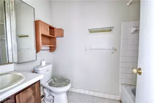 7982 Colonial Dr, Mentor, OH 44060 - Photo 18
