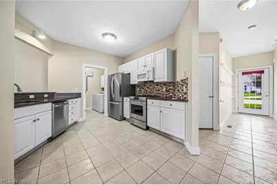 35 Gullybrook Lane, Willoughby Hills, OH 44094 - Photo 2