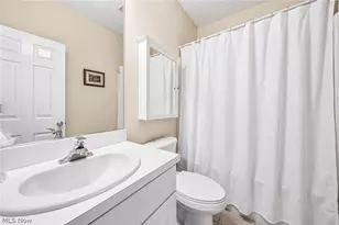 35 Gullybrook Ln, Willoughby Hills, OH 44094 - Photo 16
