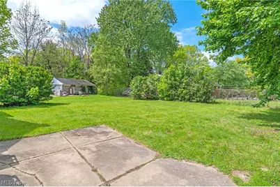 1396 Curtis Street, Akron, OH 44301 - Photo 24