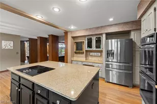 19312 Ivywood Trail, Strongsville, OH 44149 - Photo 18