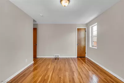 20571 Lake Shore Boulevard #2/UP, Euclid, OH 44123 - Photo 6