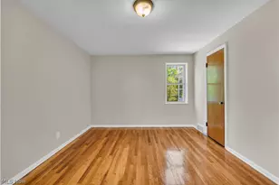 20571 Lakeshore Blvd, Euclid, OH 44123 - Photo 12