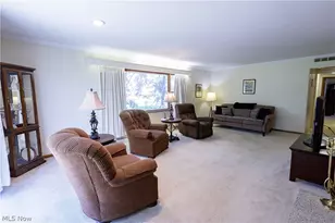 1009 Fair Oaks Ave SW, North Canton, OH 44720 - Photo 16