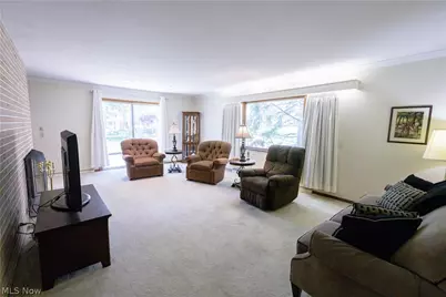 1009 Fair Oaks Avenue SW, North Canton, OH 44720 - Photo 14