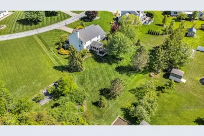11395 Somerset Trail, Concord Twp, OH 44077 - Photo 2