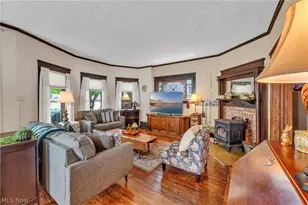 132 6th St NW, Barberton, OH 44203 - Photo 4