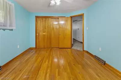 107 Laurel Drive, Weirton, WV 26062 - Photo 12