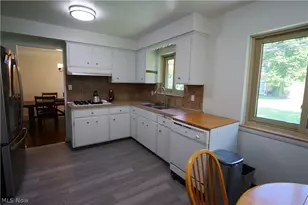 5931 Mayberry Ave, Mayfield Heights, OH 44124 - Photo 20