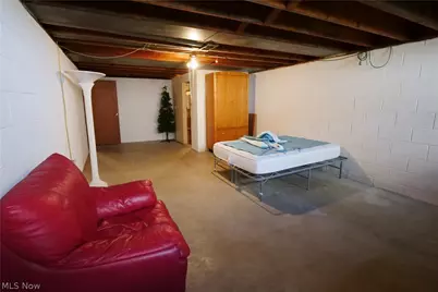 5931 Mayberry Avenue, Mayfield Heights, OH 44124 - Photo 32