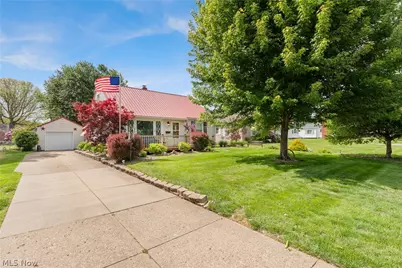 1109 Ellwood Avenue SW, Canton, OH 44710 - Photo 4