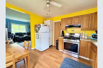700 Clark Street, Elyria, OH 44035 - Photo 10