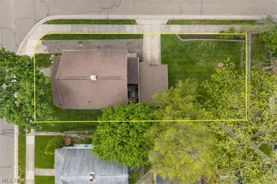 217 Bachtel Street SE, North Canton, OH 44720 - Photo 2