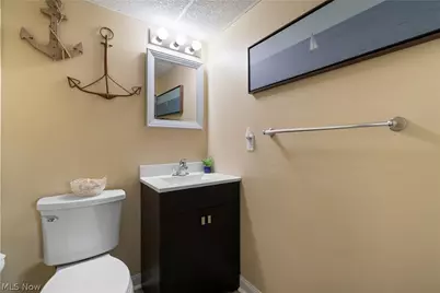 217 Bachtel Street SE, North Canton, OH 44720 - Photo 26