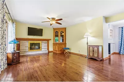 910 Marquardt Avenue NW, North Canton, OH 44720 - Photo 6