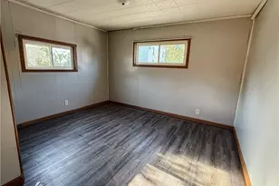 583 E 1st St, Uhrichsville, OH 44683 - Photo 10