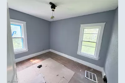 13508 Mann Avenue, East Cleveland, OH 44112 - Photo 18