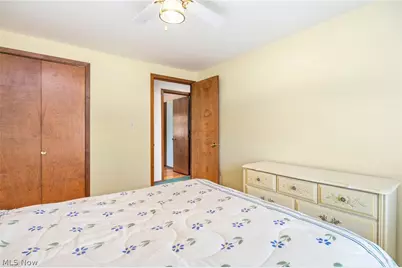 8152 Twin Oaks Drive, Grandview Heights, OH 44147 - Photo 20