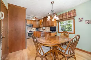 8152 Twin Oaks Dr, Grandview Heights, OH 44147 - Photo 8
