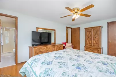 8152 Twin Oaks Drive, Grandview Heights, OH 44147 - Photo 18