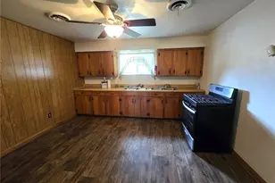 2411 Fairfax St, Parkersburg, WV 26101 - Photo 6