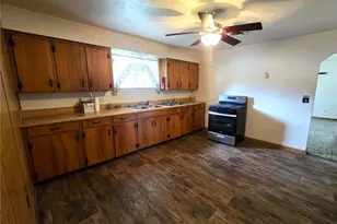 2411 Fairfax St, Parkersburg, WV 26101 - Photo 8