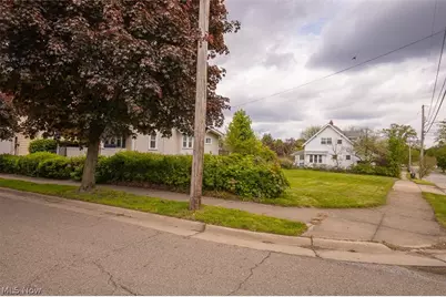 1151 Harpster Avenue, Akron, OH 44314 - Photo 6