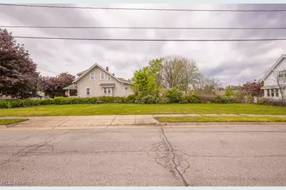 1151 Harpster Avenue, Akron, OH 44314 - Photo 4