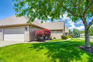 1055 Scottwood Pl NE, Massillon, OH 44646 - Photo 2
