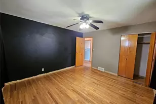 9333 S Highland Ave, Garfield Heights, OH 44125 - Photo 18
