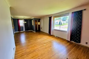 9333 S Highland Ave, Garfield Heights, OH 44125 - Photo 12
