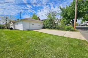 9333 S Highland Ave, Garfield Heights, OH 44125 - Photo 30