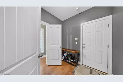 103 Walden Ridge Drive, Hinckley, OH 44233 - Photo 16