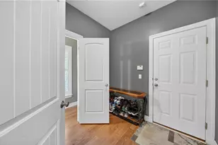 103 Walden Ridge Dr, Hinckley, OH 44233 - Photo 16